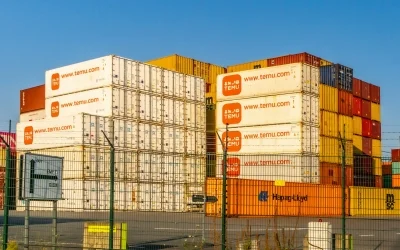 Échanges avec la direction générale des Douanes sur l'équité numérique et les enjeux du commerce coopératif et associé