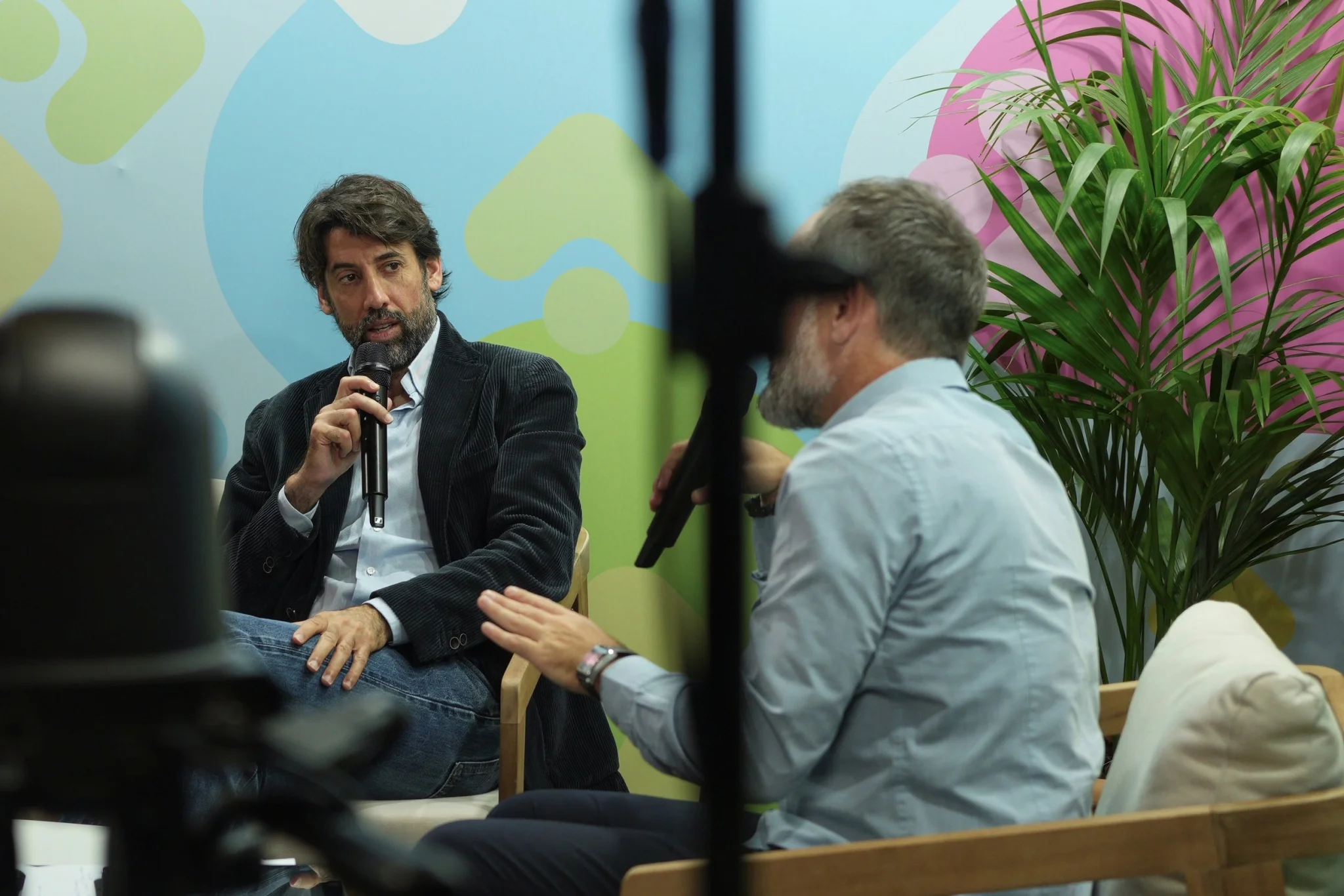 Olivier Urrutia en plateau TV lors de la Convention des réseaux commerciaux (CDRC) 2025