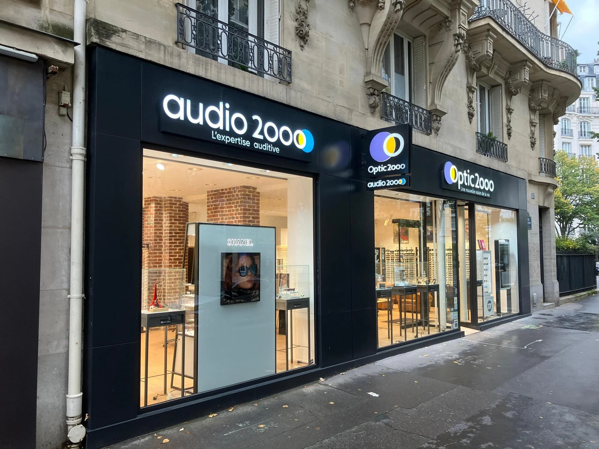 Audio 2000 remet ses « lunettes auditives » sur le devant de la scène